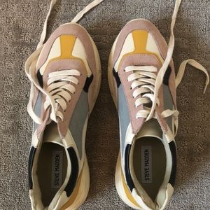 Steve Madden Sneakers